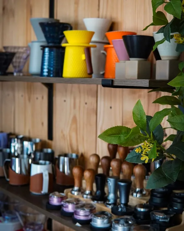 Tazas y accesorios de café en La Bodega